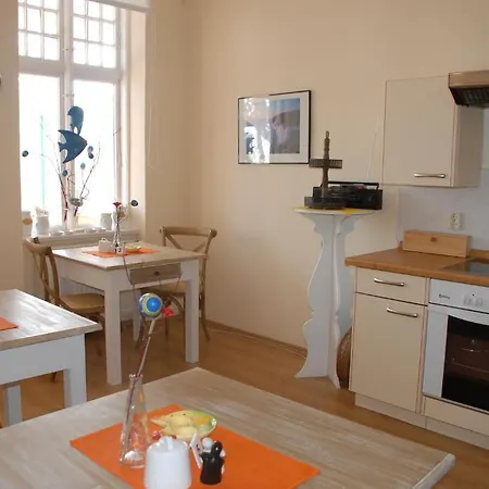 Villa-miramar 3*