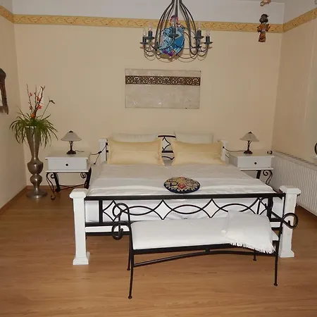 Villa-miramar 3*