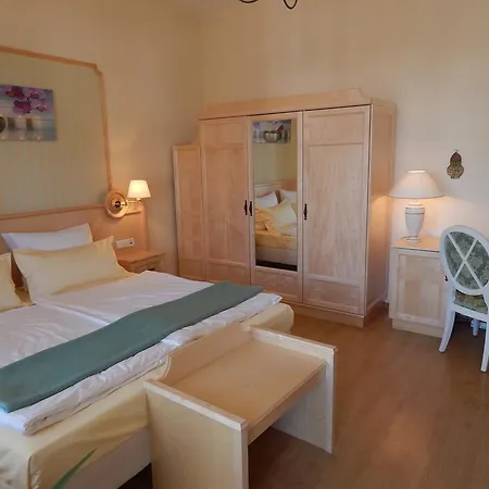 Villa-miramar 3*