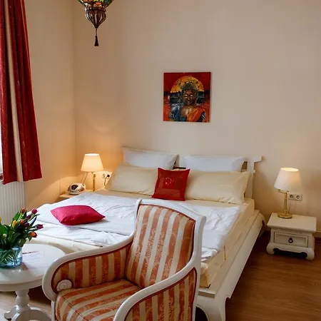 Villa-miramar Hotel